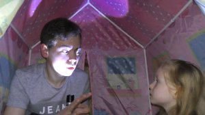 ЖУТКАЯ ИСТОРИЯ ПРО БАБУШКУ ГРЕННИ ДИМА И СОФИЯ РАССКАЗЫВАЮТ СТРАШИЛКИ