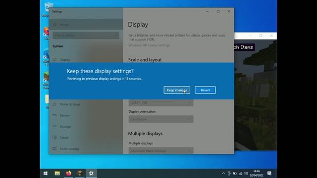 Playing Minecraft on a Low End Laptop... смотреть онлайн