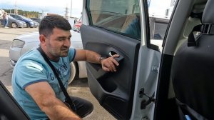 Купили диван для Абдугани. Ремонт продолжается купили стройматериалы.