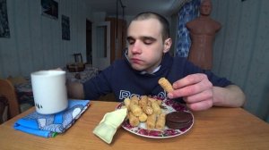 МУКБАНГ/АСМР СЛАДОСТИ/CHOCO PIE/ШОКОЛАДЫЕ САНТА/KINDER/ РУЛЕТИКИ/ЧАЙ/EATING/ASMR/Mukbang#431
