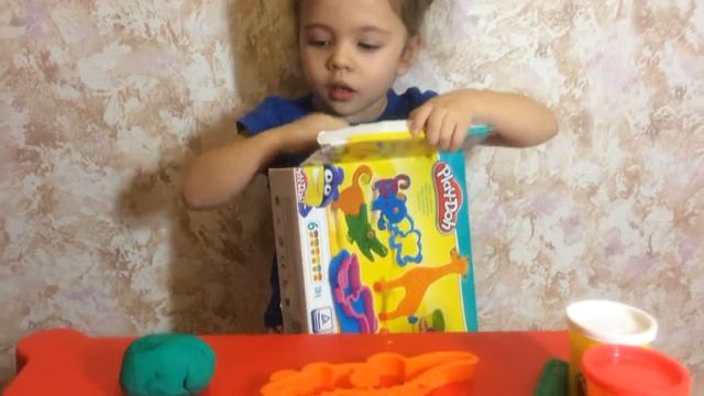 Зоопарк Плей До и Вика Лепим животных из пластилина. Play Doh Zoo Часть 1 смотреть онлайн