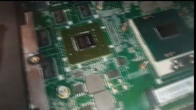 Простий ремонт та апгрейд ноутбука Fujitsu LifeBook смотреть онлайн