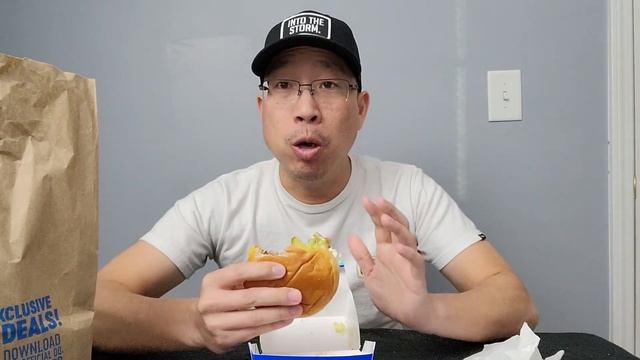 Dairy Queen Stackburger - Is DQ back in the burger game? смотреть онлайн