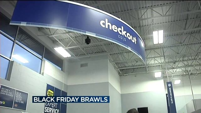 Janesville shoppers react to Black Friday brawl reports смотреть онлайн