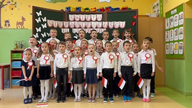 Hymn Polski - Mazurek Dąbrowskiego. Grupa Pszczółki. смотреть онлайн