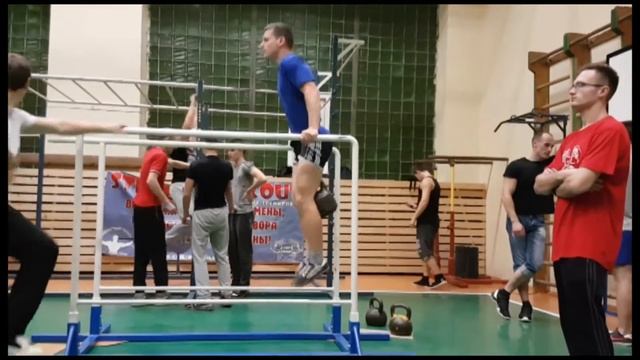Моя тренировка отжиманий на брусьях с отягощением/My Workout Dips