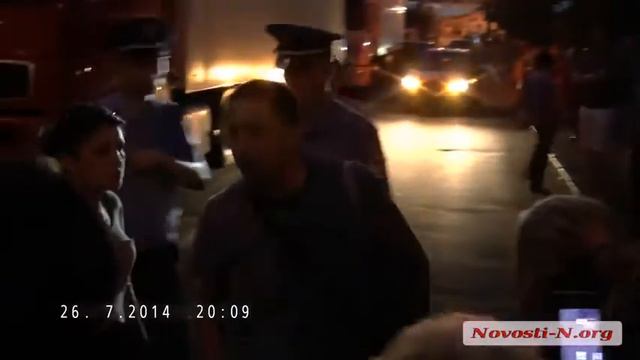 Матери запорожских солдат приехали в Николаев для участия в блокировании трассы на Одессу смотреть онлайн