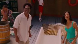 "Уловки Норбита" / Распьюша в аквапарке решила съехать с горки. Смертельный трюк!