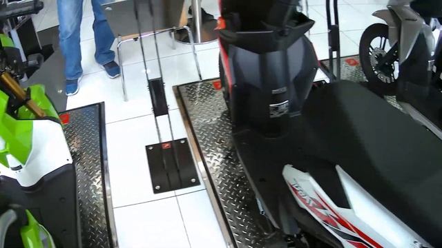 HONDA ZOOMER AND HONDA BEAT 2018 WALKAROUND смотреть онлайн