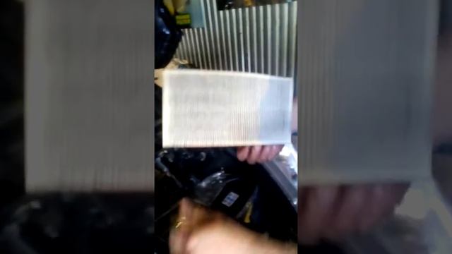 Nisaan Juke замена воздушного фильтра. смотреть онлайн