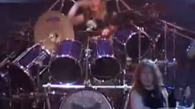 Nicko McBrain dancing смотреть онлайн