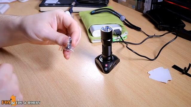 Эталонный EDC помощник: OLIGHT S10R BATON смотреть онлайн