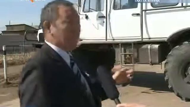 В Среднеколымский и Таттинский улусы прибыл новый вездеход смотреть онлайн