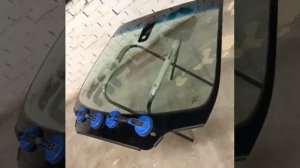 Замена лобового стекла Peugeot 308. XYG