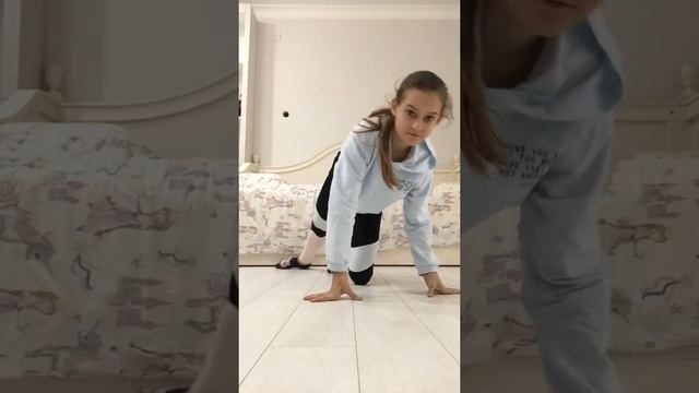 Если у вас скользкий пол то запомните что надо с ним делать:) смотреть онлайн