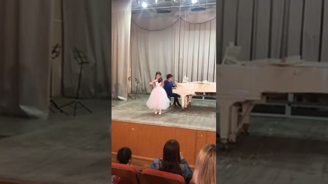 Варя, 8 лет, скрипка. Мишка с куклой смотреть онлайн