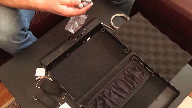 Автосейф портативный OSPON 500SDT с биометрическим замком\Portable avtoseyf OSPON 500SDT смотреть онлайн