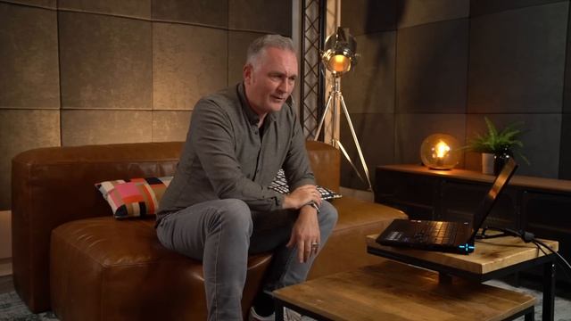 Wie gut funktioniert ChatGPT auf Deutsch? Im Gespräch mit dem OpenAI-Chatbot смотреть онлайн