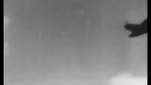 Песня летчика истребителя (Их восемь, нас двое)Высоцкий смотреть онлайн