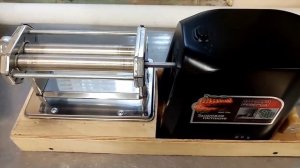 Как сделать тестораскатку своими руками. Быстро раскатываем тесто на пельмени