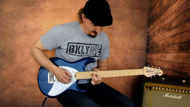 Music Man Silhouette test, Marshall JTM60, Ibanez TS9 (HQ), Laszlo Boross смотреть онлайн