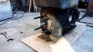 Установка гильзы на китайский одноцилиндровый дизельный двигатель S1100.