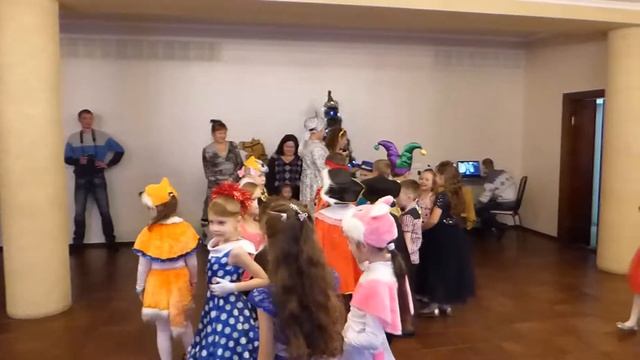Новогодний утренник класса 1Б Бийского лицея. смотреть онлайн