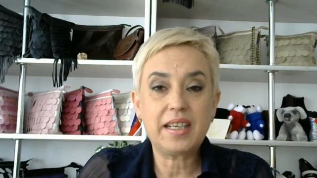 ДВА В ОДНОМ! Едешь в Крым - возьми дубленку или шубу! Готовь сани и перешив шубы летом! смотреть онлайн