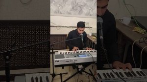 исполняет Гриша вэдэха мама Пусть бегут года