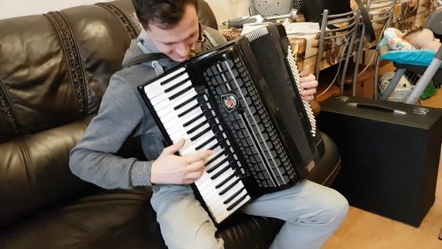 проверка аккордеона на разных регистрах! Впервые с подтанцовкой!!! смотреть онлайн