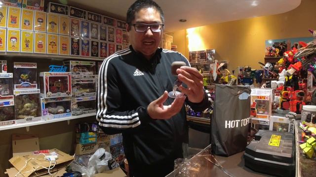 Foot Locker Jordan & Hello Kitty Pop Reviews смотреть онлайн