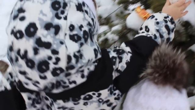 Жасмин - Елочке не холодно зимой! смотреть онлайн