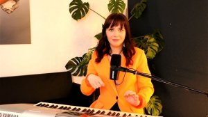 Как научиться петь с нуля в домашних условиях самостоятельно. 5 упражнений для новичков