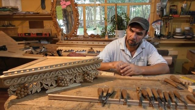 Woodcarving. Угловая полочка. Виноград