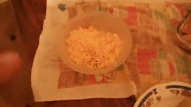 Фаршированный картофель в микроволновке