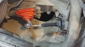 Тугая педаль сцепления. Способы сделать её мягче на Лада Гранта