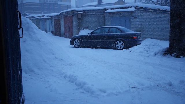 Беха купеха под снегопадом смотреть онлайн