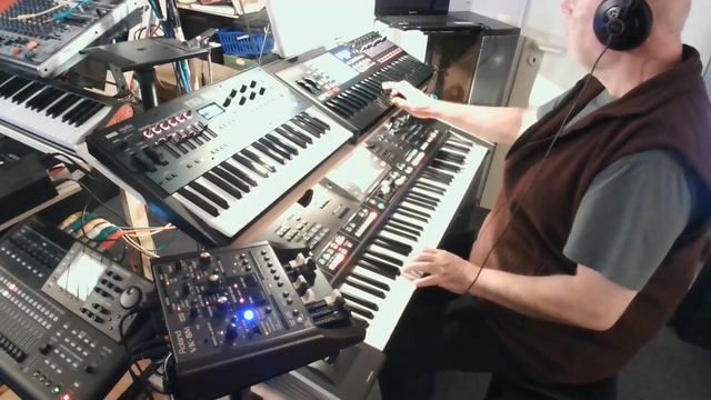 Downtown: Petula Clark (Cover mit Roland G-70, VK-8M und Korg Opsix) смотреть онлайн