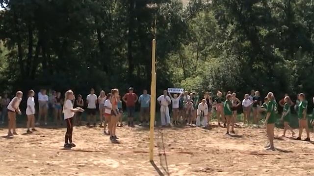 Чайка или Родник - какой лагерь самый спортивный? смотреть онлайн