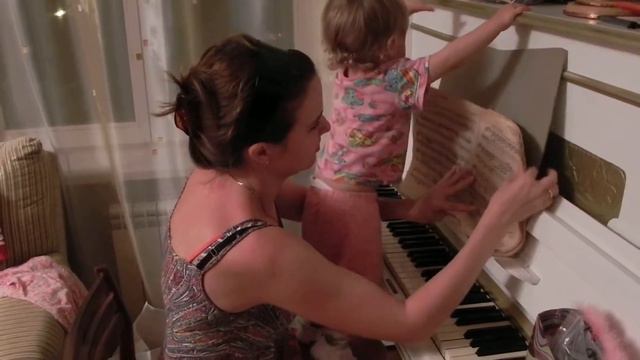 Игра в 4 руки.MOV смотреть онлайн