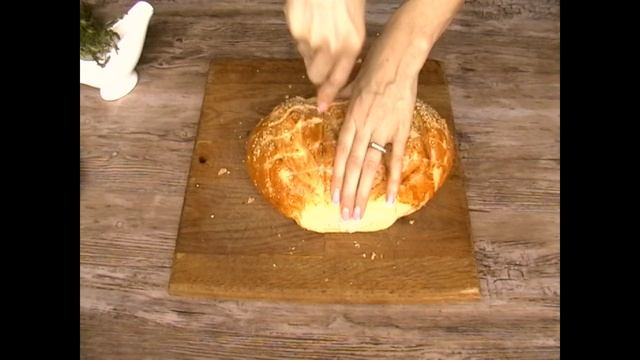 ХЛЕБ с СЫРОМ И ЛУКОМ. РЕЦЕПТ быстрого и вкусного хлеба с сыром. смотреть онлайн