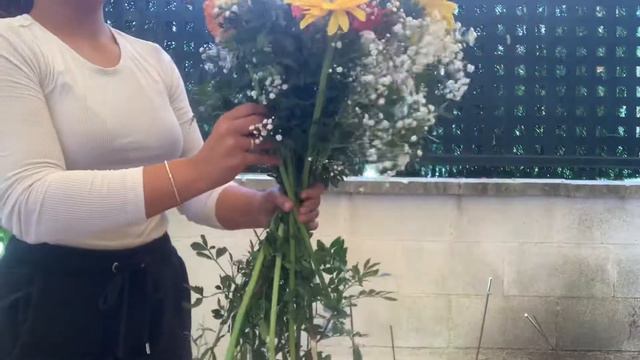 Cómo hacer un ramo de gerberas FÁCIL Y RÁPIDO смотреть онлайн