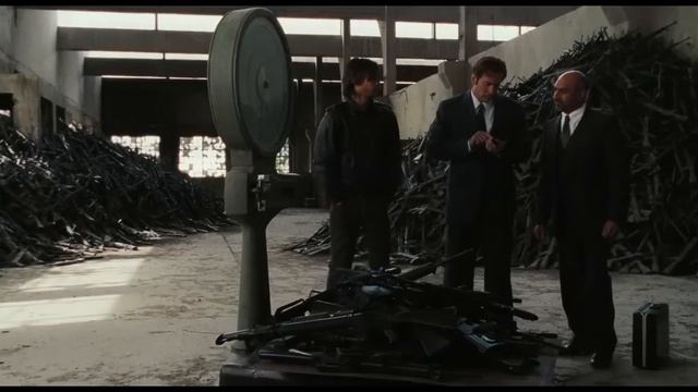 How The Worlds Biggest Arms Dealer Sources Guns | Lord Of War (2005) Movie Clip смотреть онлайн