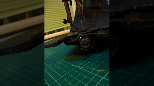 Работа челночного механизма швейной машины Wheeler Wilson смотреть онлайн
