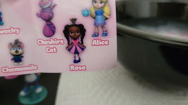 Disney Juniors Alice's Wonderland Bakery Tea Party Capsule Blind Bag Figures Opening pt2 смотреть онлайн