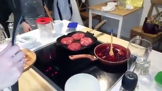 Кулинарный День Варенья / 23.4.17 смотреть онлайн