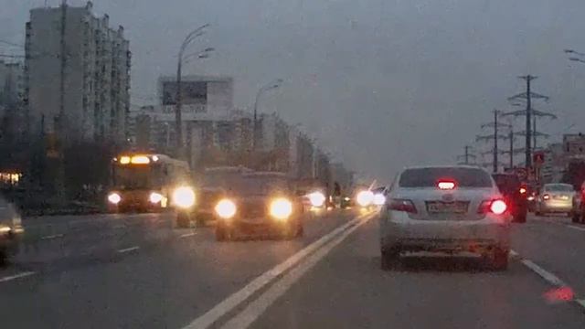 Мэрс решил не пропускать пешеходов смотреть онлайн