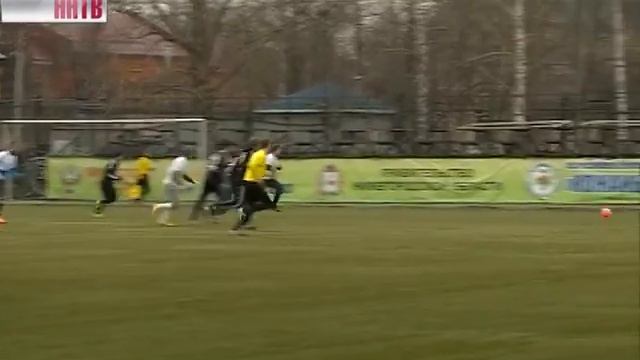 На стадионе «Северный» - заключительные матчи открытого зимнего первенства по футболу смотреть онлайн