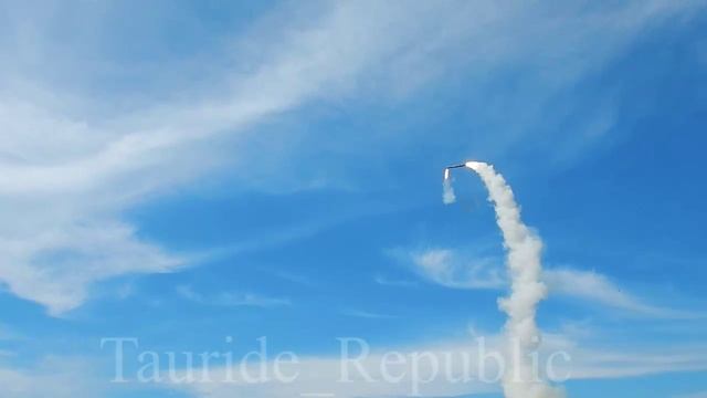 Пуск крылатой ракеты оникс по военным объектам на Николаевском направлении.mp4 смотреть онлайн