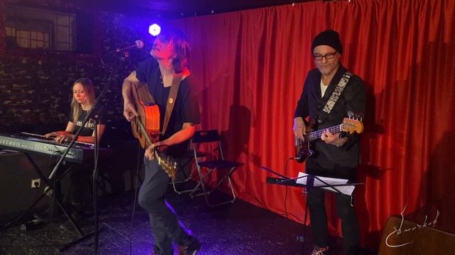 Париж. Максим Ермачков смотреть онлайн